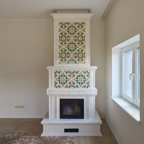 Кирпичный камин в облицовке из коллекции Азулежу. производитель Ceramica