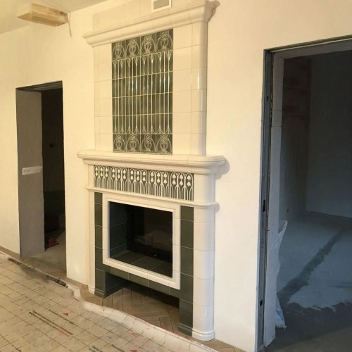 Облицовка встроенного камина в коллекции Тюльпан. производитель Ceramica