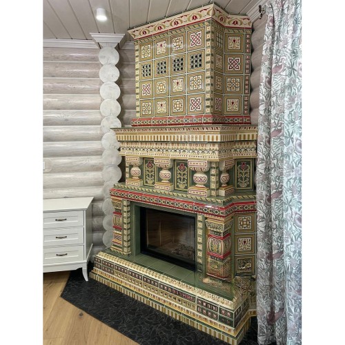 Угловой камин в деревянном доме с топкой Астрофлам 75 57к. производитель Ceramica